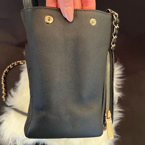 Chanel Business Affinity Tote Bag, Caviar Black Leather, Gold Hardware - Picture 7 of 13